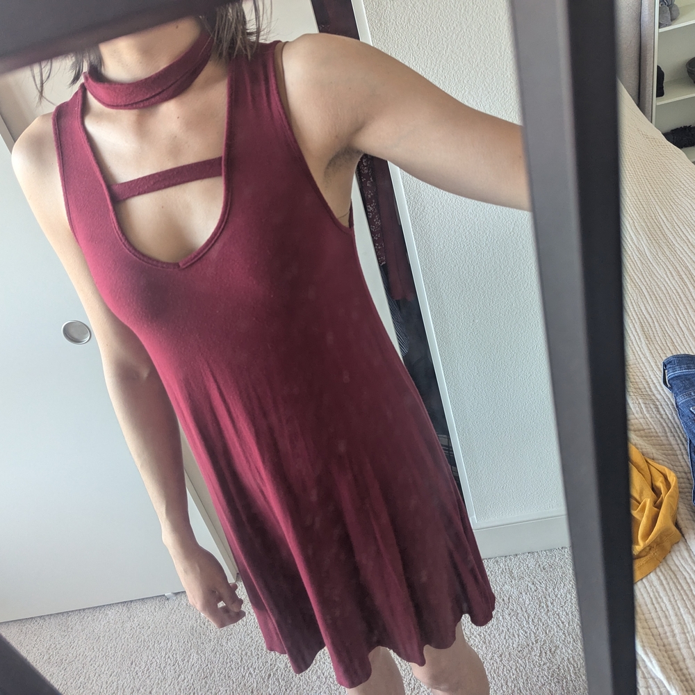 Elegant Burgundy Sleeveless Dress